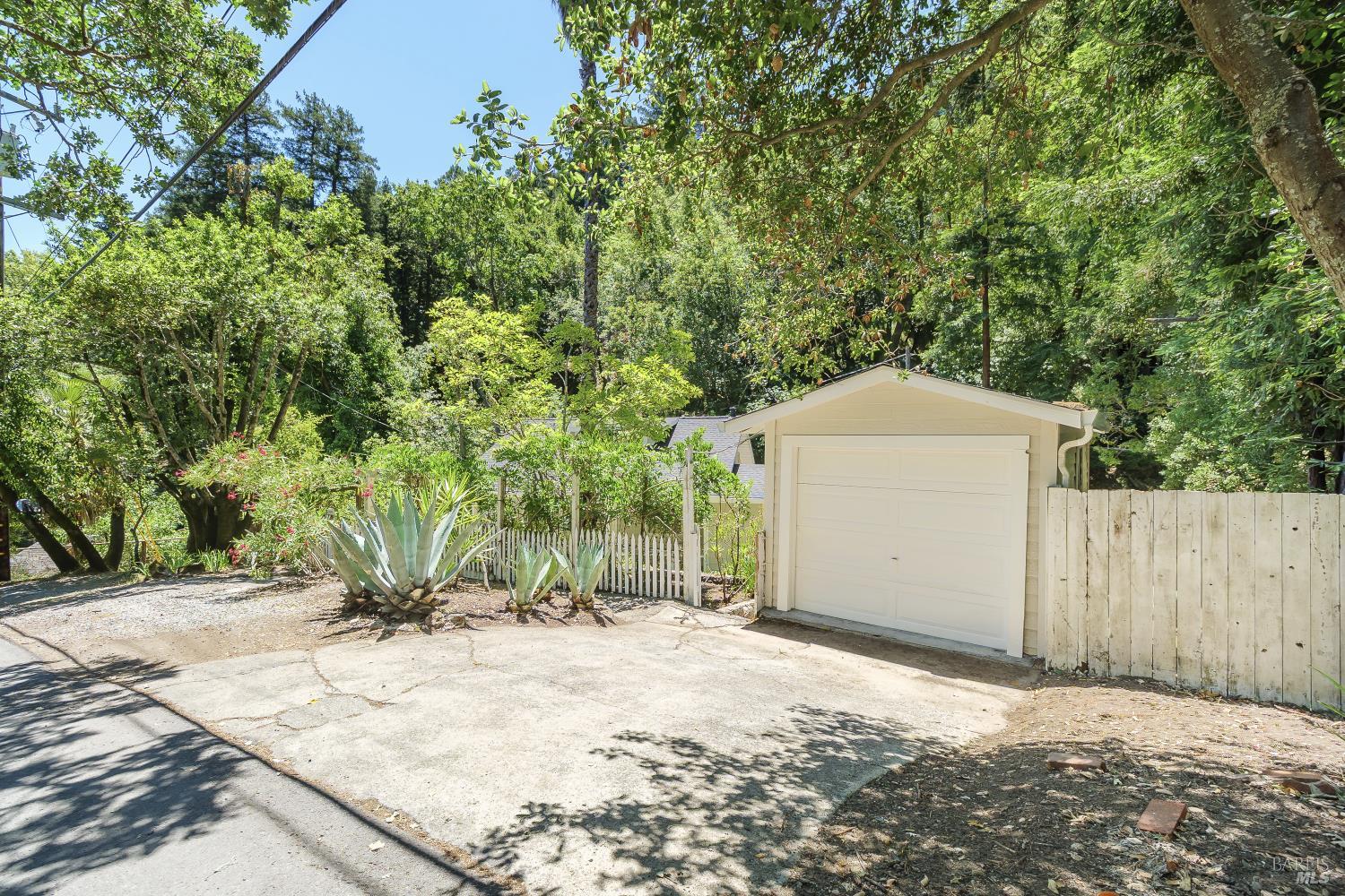 139 Scenic Road Fairfax, CA 94930 - Photo 41 of 47