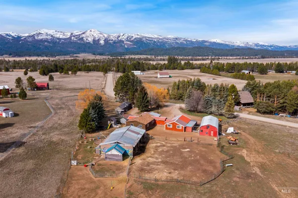 $580,000 | 37 Pine Cone Lane, Cascade, ID 83611