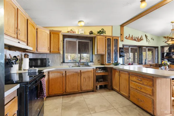 $580,000 | 37 Pine Cone Lane, Cascade, ID 83611