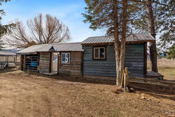 $580,000 | 37 Pine Cone Lane, Cascade, ID 83611