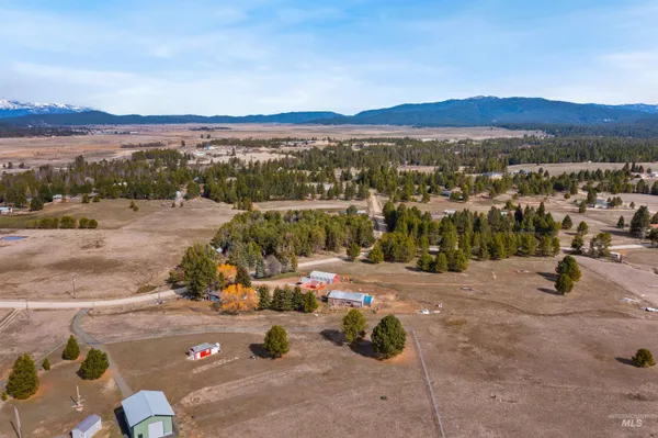 $580,000 | 37 Pine Cone Lane, Cascade, ID 83611