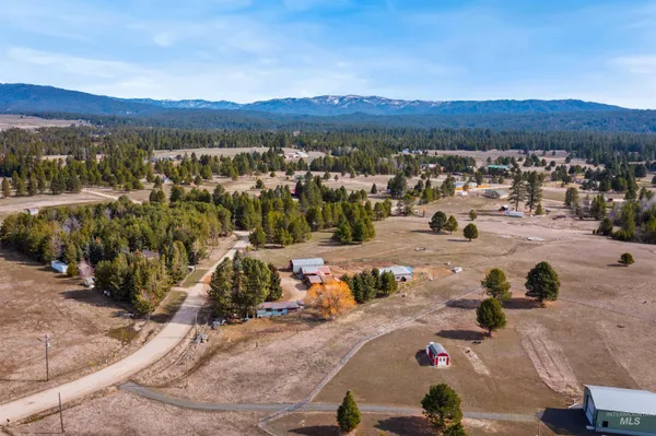 $580,000 | 37 Pine Cone Lane, Cascade, ID 83611