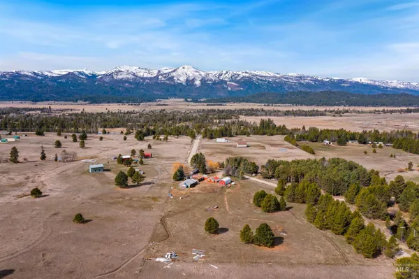 $580,000 | 37 Pine Cone Lane, Cascade, ID 83611