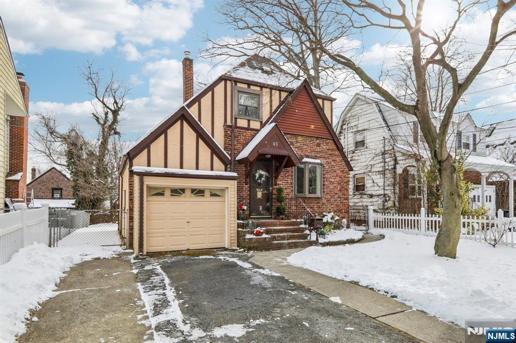 45 Marlboro Road Clifton, NJ 07012 - Photo 2 of 33