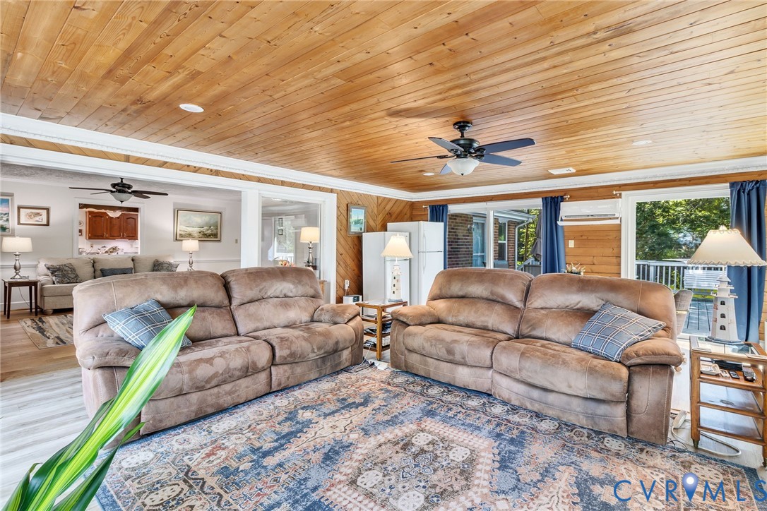 355 Riverview Road Heathsville, VA 22473 - Photo 18 of 95 Sun Room