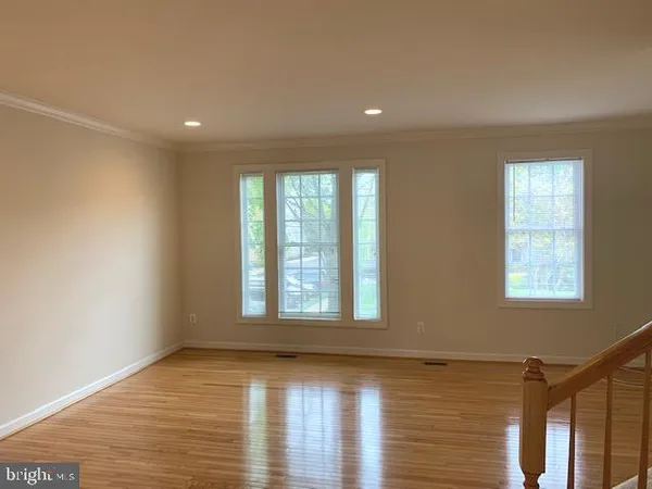 $3,300 | 4372 Thomas Brigade Lane, Fairfax, VA 22033