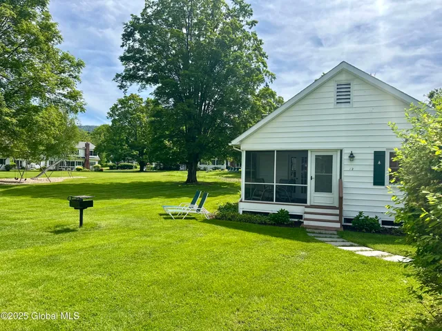 $48,500 | 12 Seneca Drive, Queensbury, NY 12804