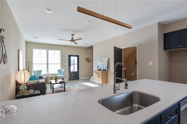 $259,900 | 802 North Parker Avenue, Bryan, TX 77803