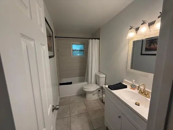 $4,000 | 325 Southwest 4th Avenue, Delray Beach, FL 33444
