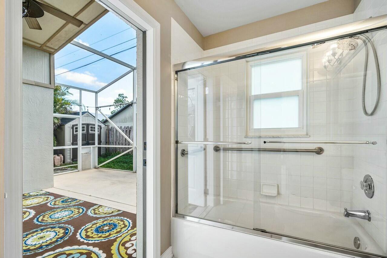 6304 Adams Street Jupiter, FL 33458 - Photo 18 of 32 tempImageaKIcR5
