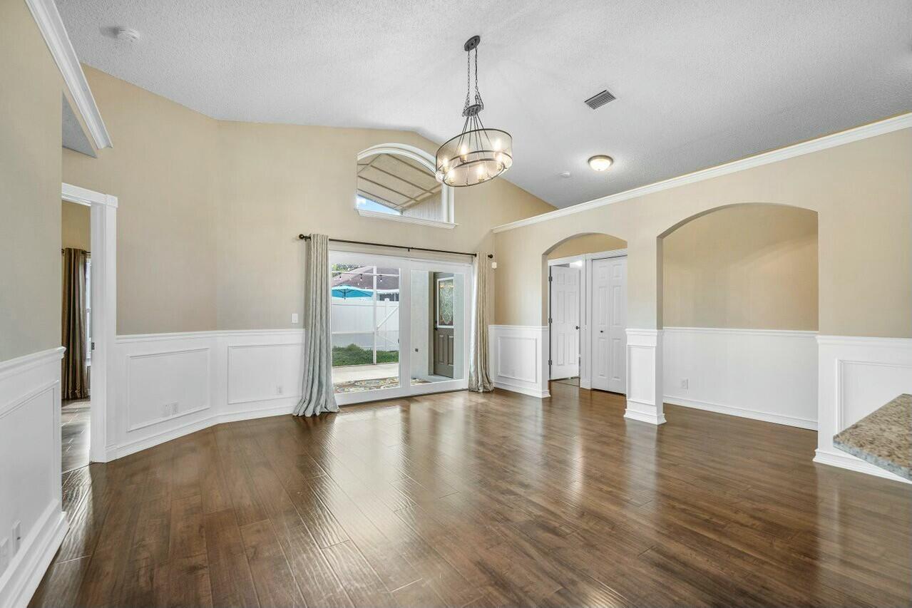 6304 Adams Street Jupiter, FL 33458 - Photo 6 of 32 tempImagei52dQn