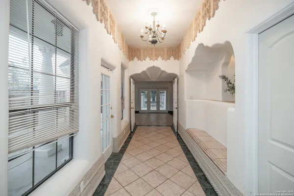 $385,999 | 1221 Encino Drive, Pleasanton, TX 78064