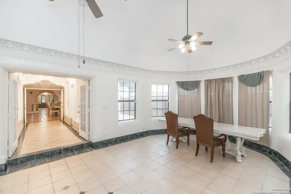 $385,999 | 1221 Encino Drive, Pleasanton, TX 78064