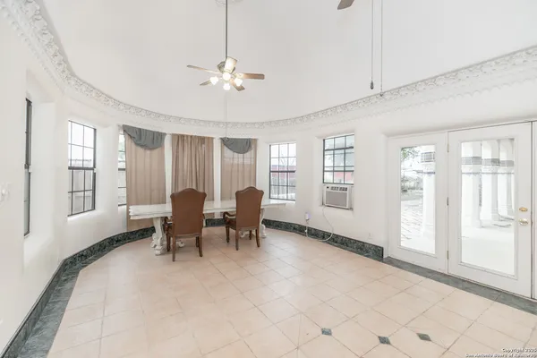 $385,999 | 1221 Encino Drive, Pleasanton, TX 78064