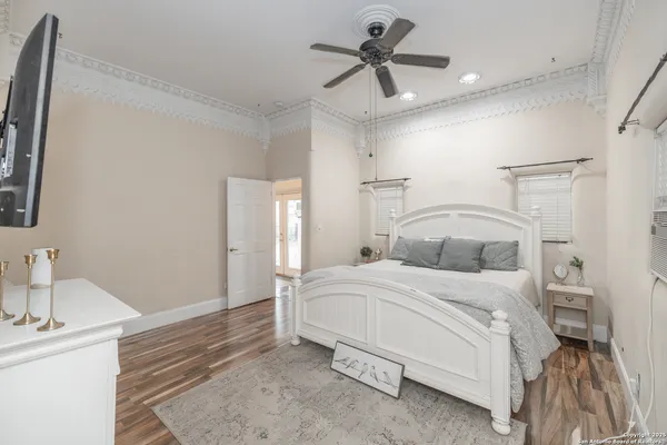 $385,999 | 1221 Encino Drive, Pleasanton, TX 78064