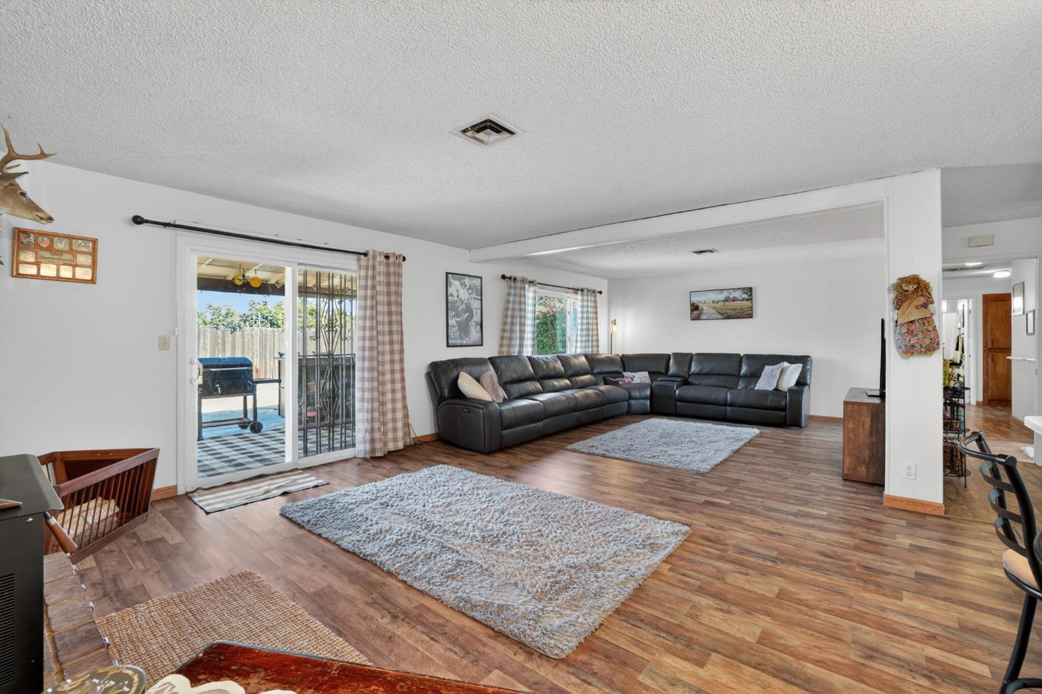 1505 Swallow Way Roseville, CA 95661 - Photo 11 of 61