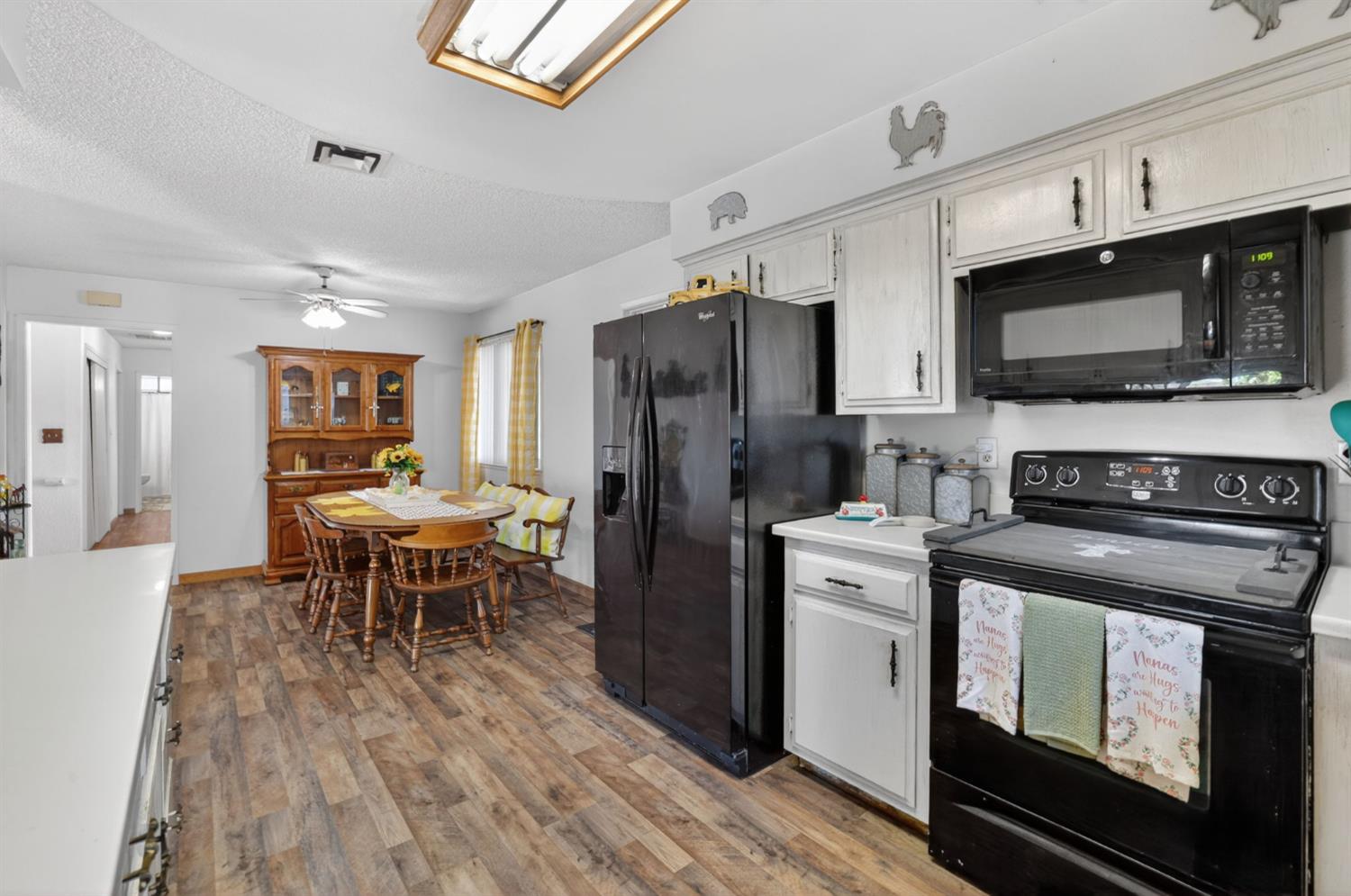 1505 Swallow Way Roseville, CA 95661 - Photo 15 of 61