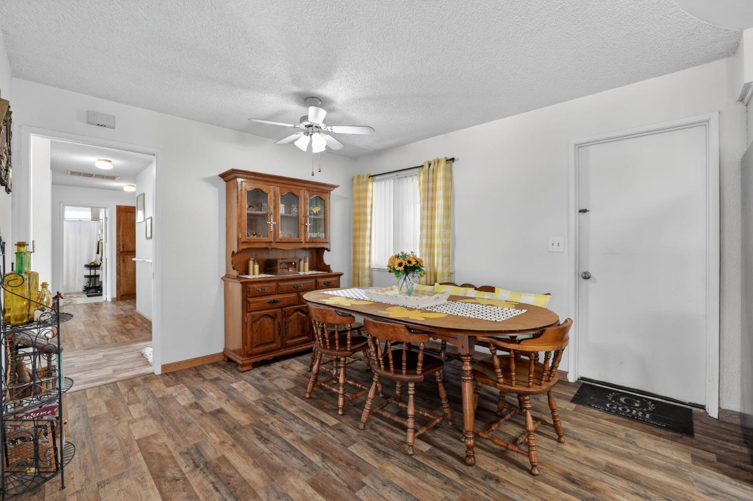 1505 Swallow Way Roseville, CA 95661 - Photo 16 of 61