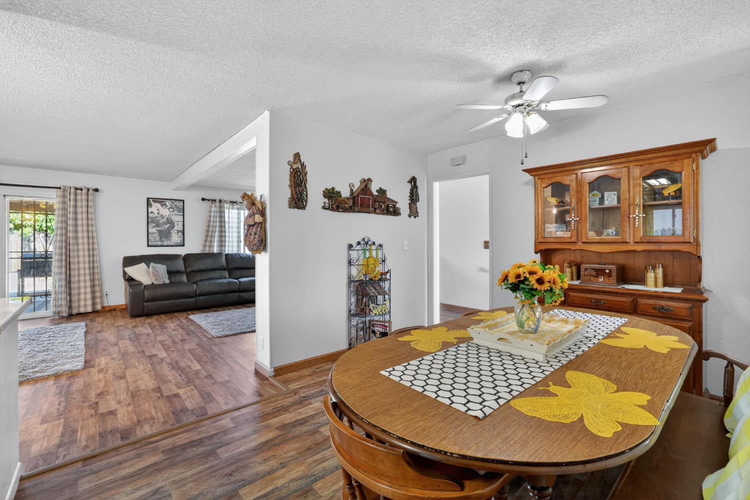 1505 Swallow Way Roseville, CA 95661 - Photo 17 of 61