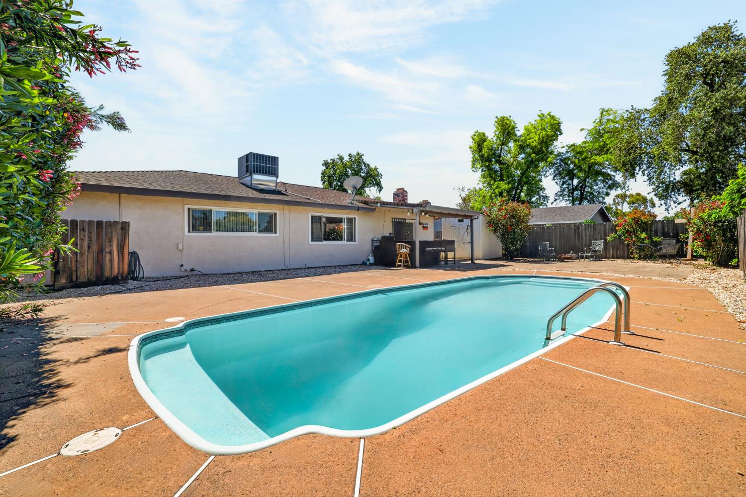 1505 Swallow Way Roseville, CA 95661 - Photo 5 of 61