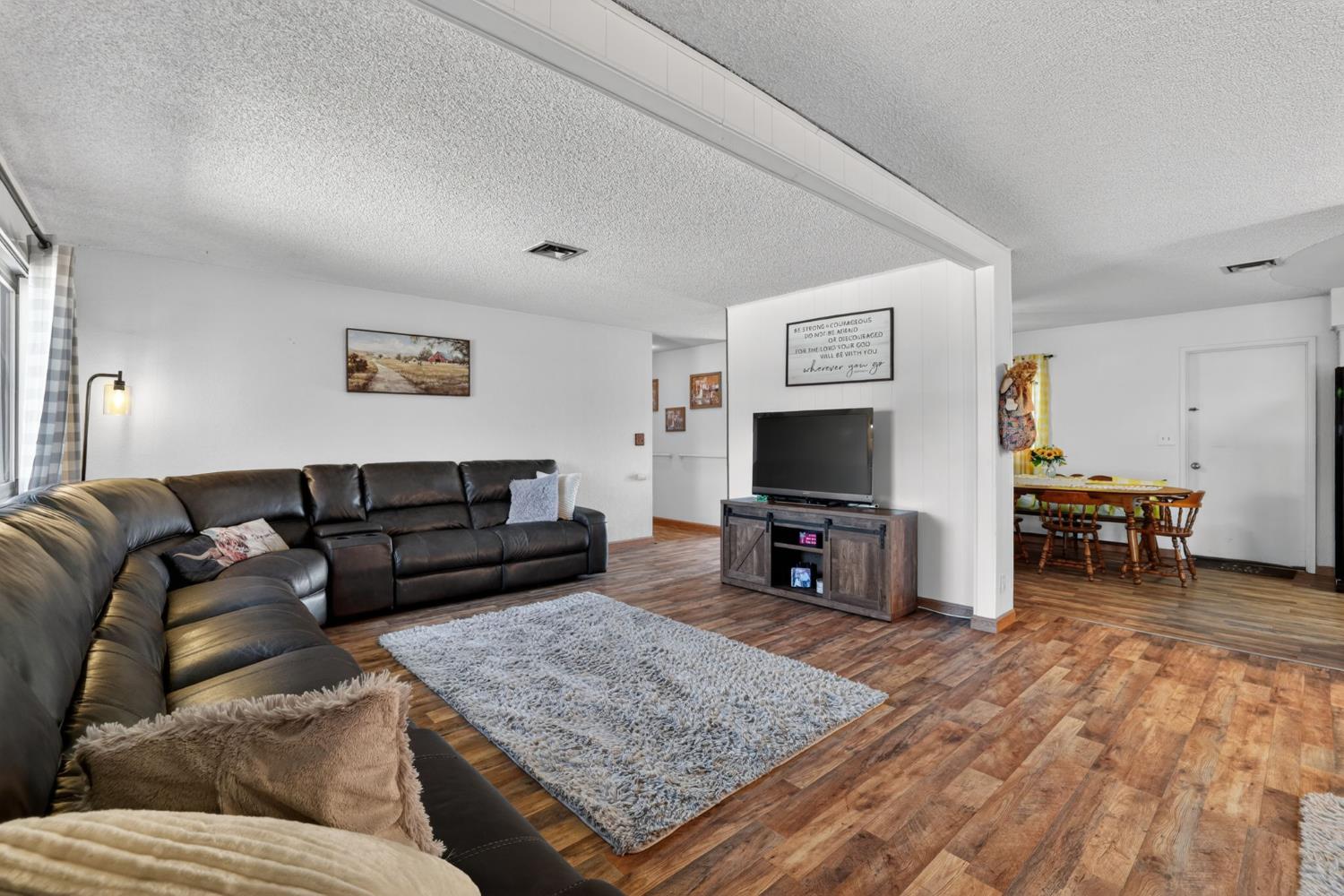 1505 Swallow Way Roseville, CA 95661 - Photo 8 of 61