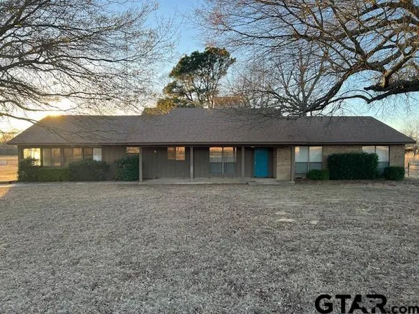 $1,100,000 | 6399 County Road 45600, Blossom, TX 75416