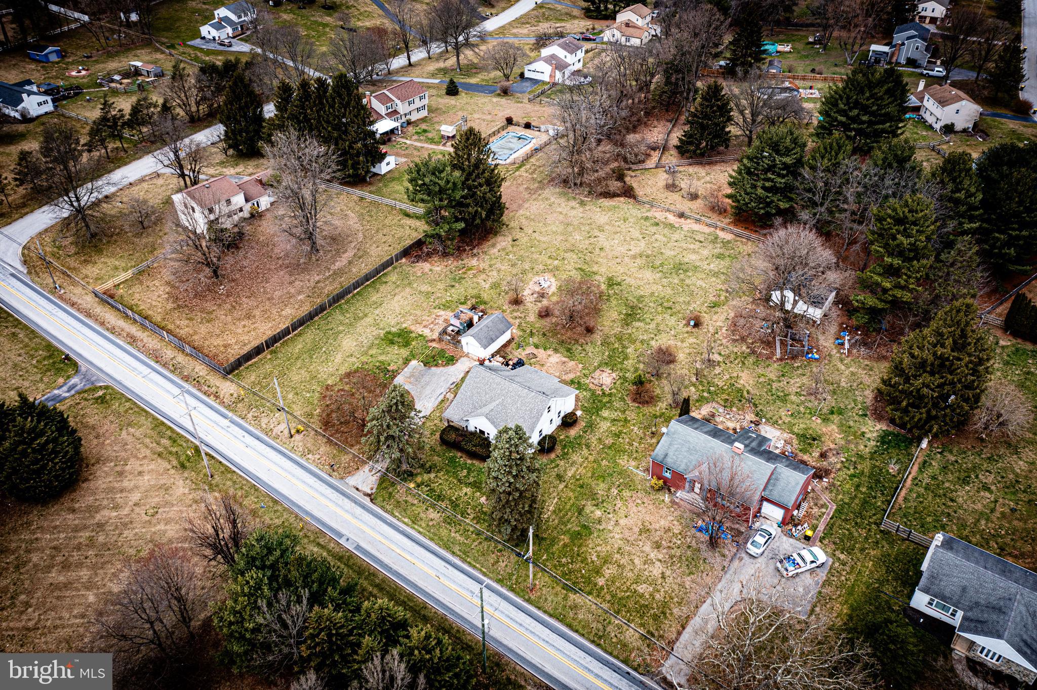 2585 West Chester Road Coatesville, PA 19320 - Photo 3 of 29