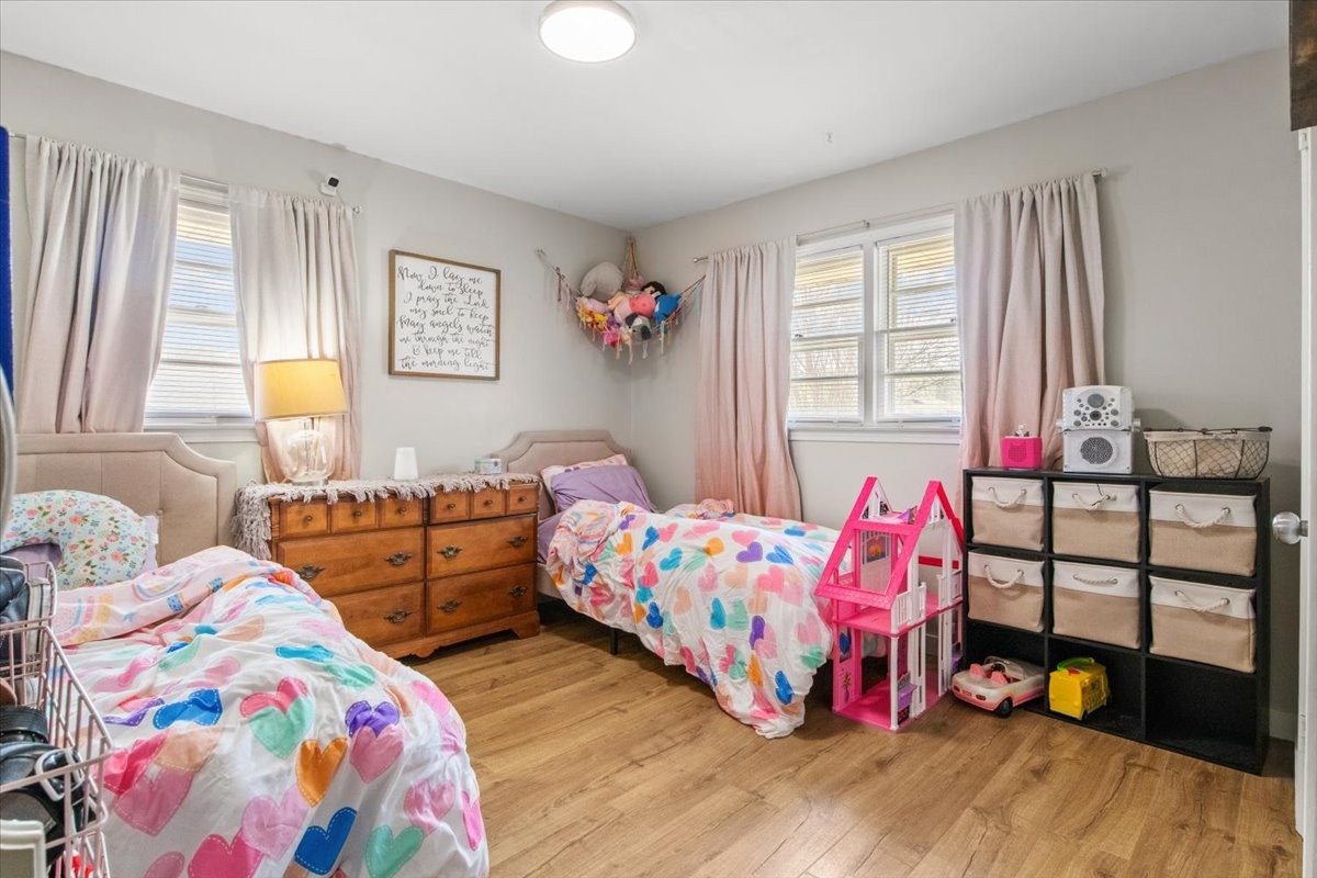 1112 Bridgette Street Paris, TN 38242 - Photo 20 of 34 a bedroom with bed and a window