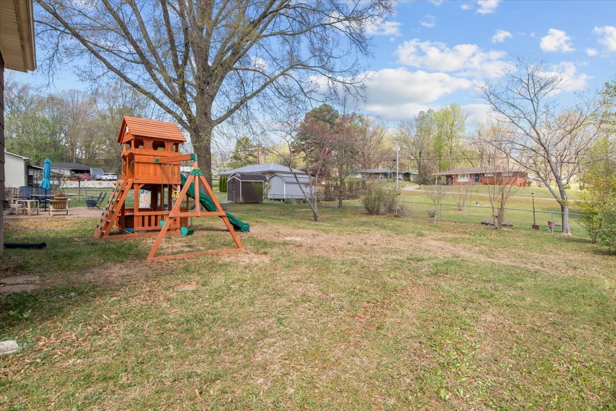 1112 Bridgette Street Paris, TN 38242 - Photo 30 of 34 a view of park with entertaining space
