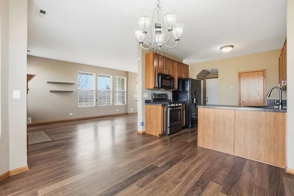 $275,000 | 1008 Heron Circle, Unit 1, Joliet, IL 60431