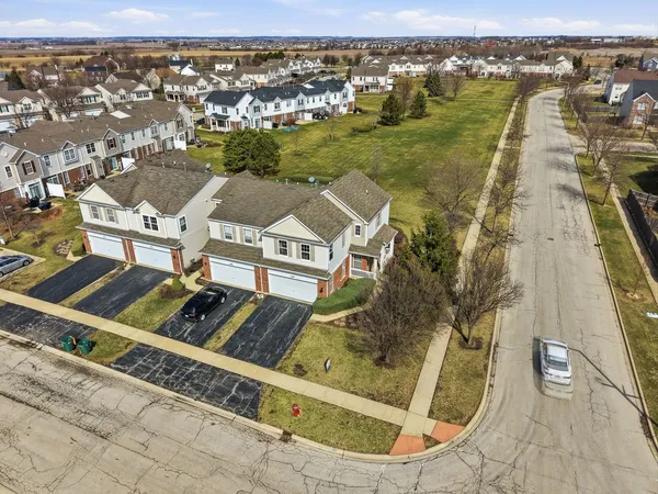 $275,000 | 1008 Heron Circle, Unit 1, Joliet, IL 60431