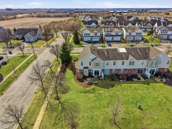 $275,000 | 1008 Heron Circle, Unit 1, Joliet, IL 60431