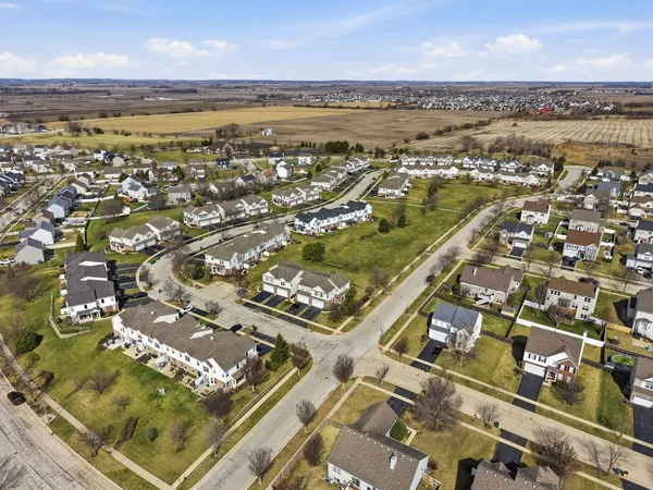 $275,000 | 1008 Heron Circle, Unit 1, Joliet, IL 60431