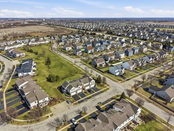 $275,000 | 1008 Heron Circle, Unit 1, Joliet, IL 60431
