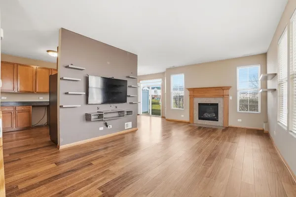 $275,000 | 1008 Heron Circle, Unit 1, Joliet, IL 60431