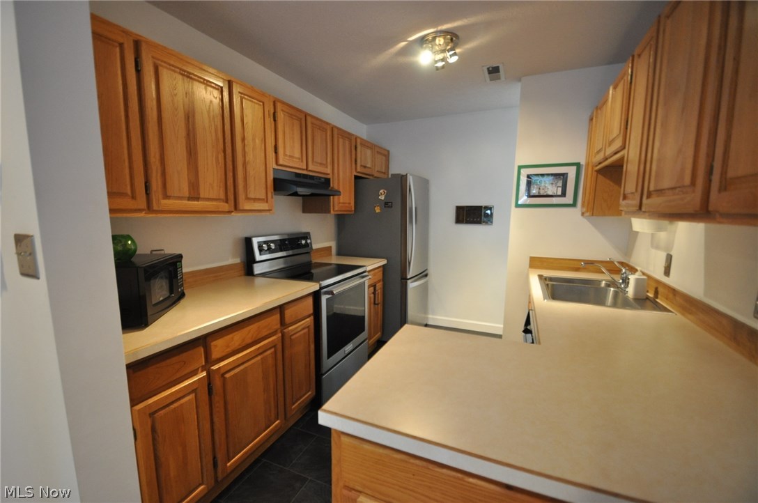 30033 Center Ridge Road, Unit D Westlake, OH 44145 - Photo 13 of 30 Gallery Image 13
