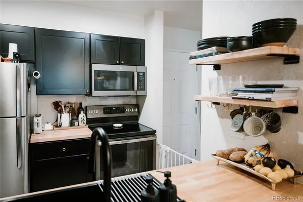 $2,000 | 444 South Kittredge Street, Unit 100, Aurora, CO 80017