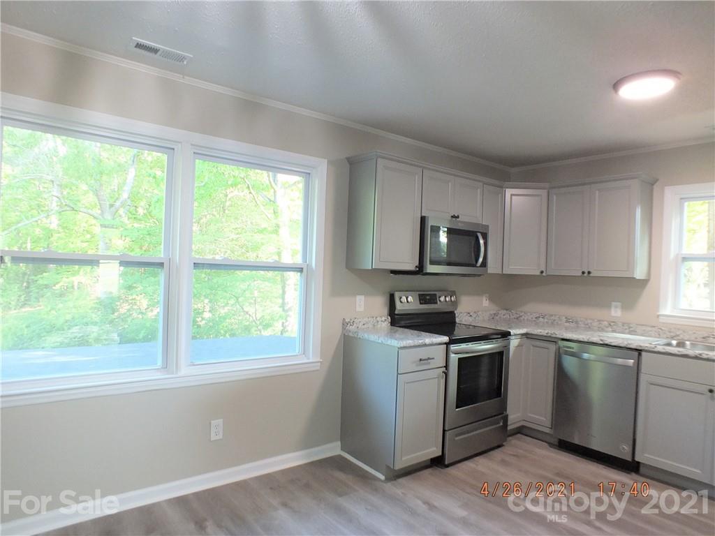 1005 Double Oak Road Lancaster, SC 29720 - Photo 3 of 33 Gallery Image 3