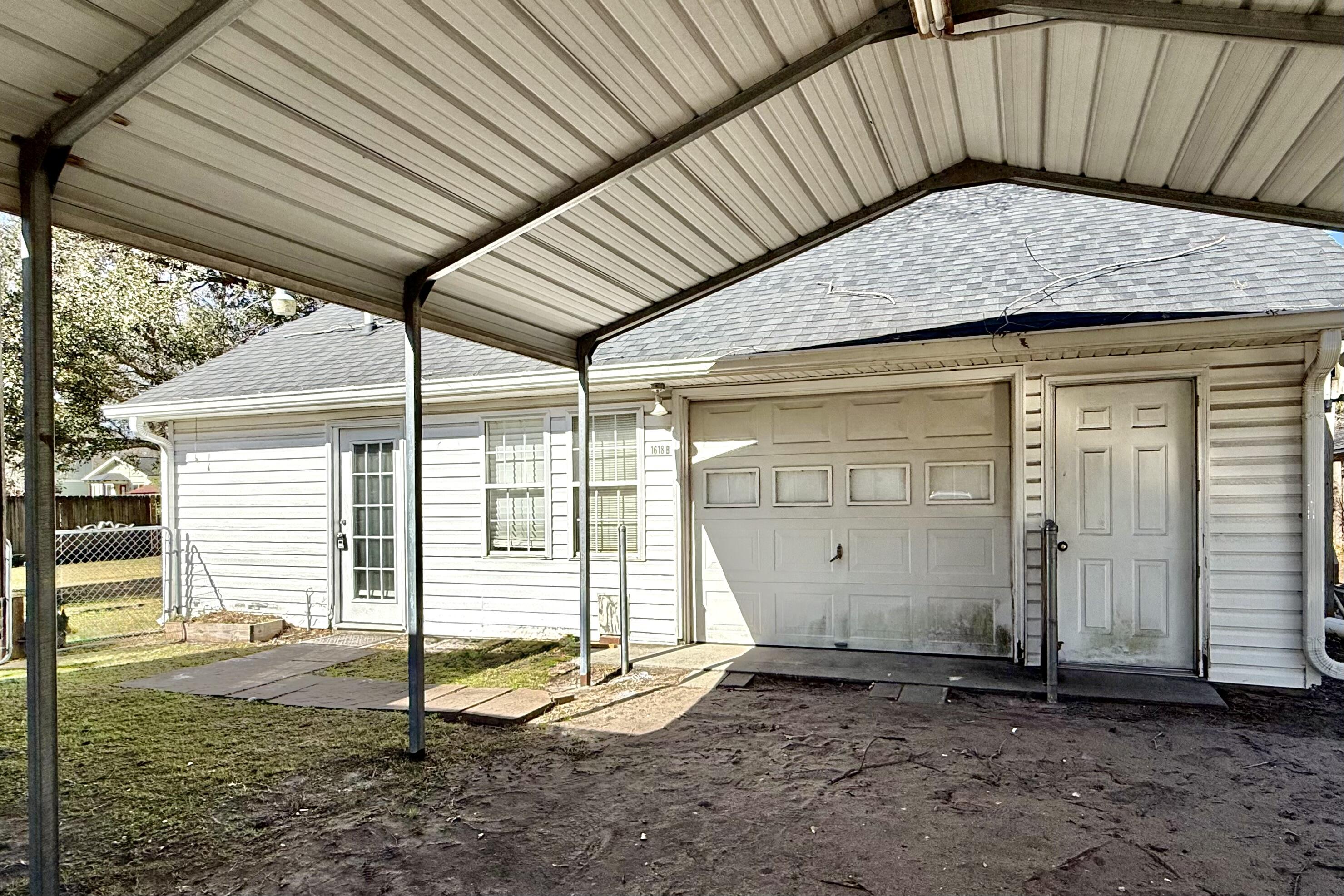 1618 Pinecrest Road, Unit B Charleston, SC 29407 - Photo 2 of 12 IMG_8140