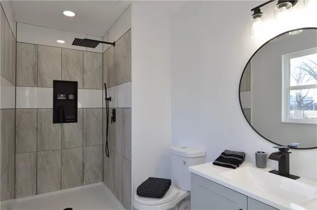 $345,000 | 404 Lynn Street, Lawson, MO 64062