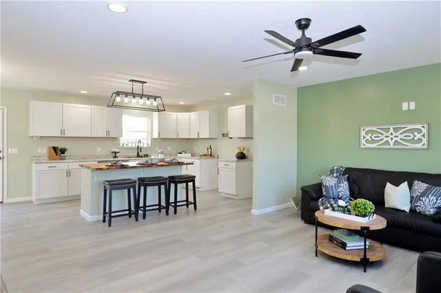 $345,000 | 404 Lynn Street, Lawson, MO 64062