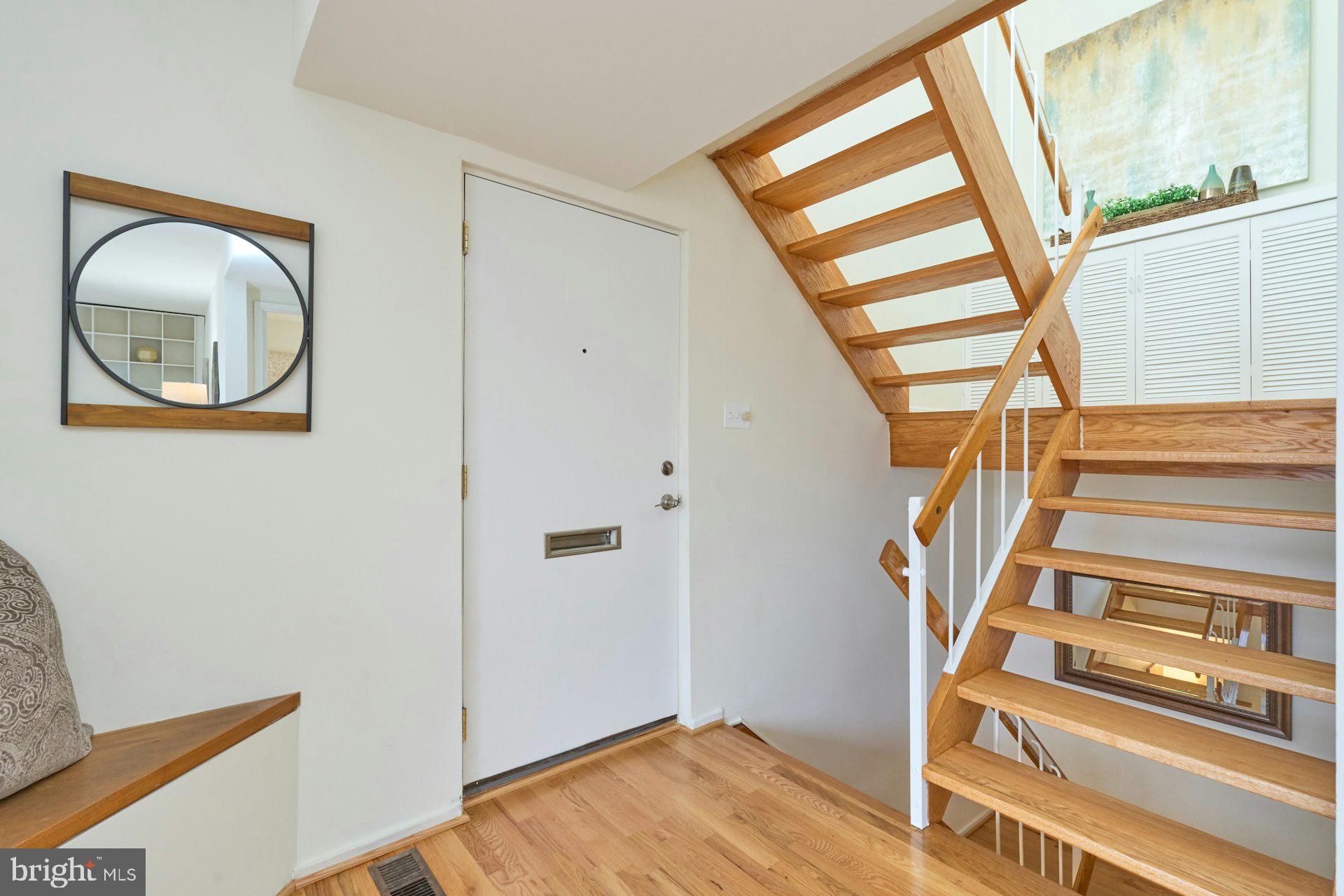 11534 Hickory Cluster Reston, VA 20190 - Photo 4 of 74