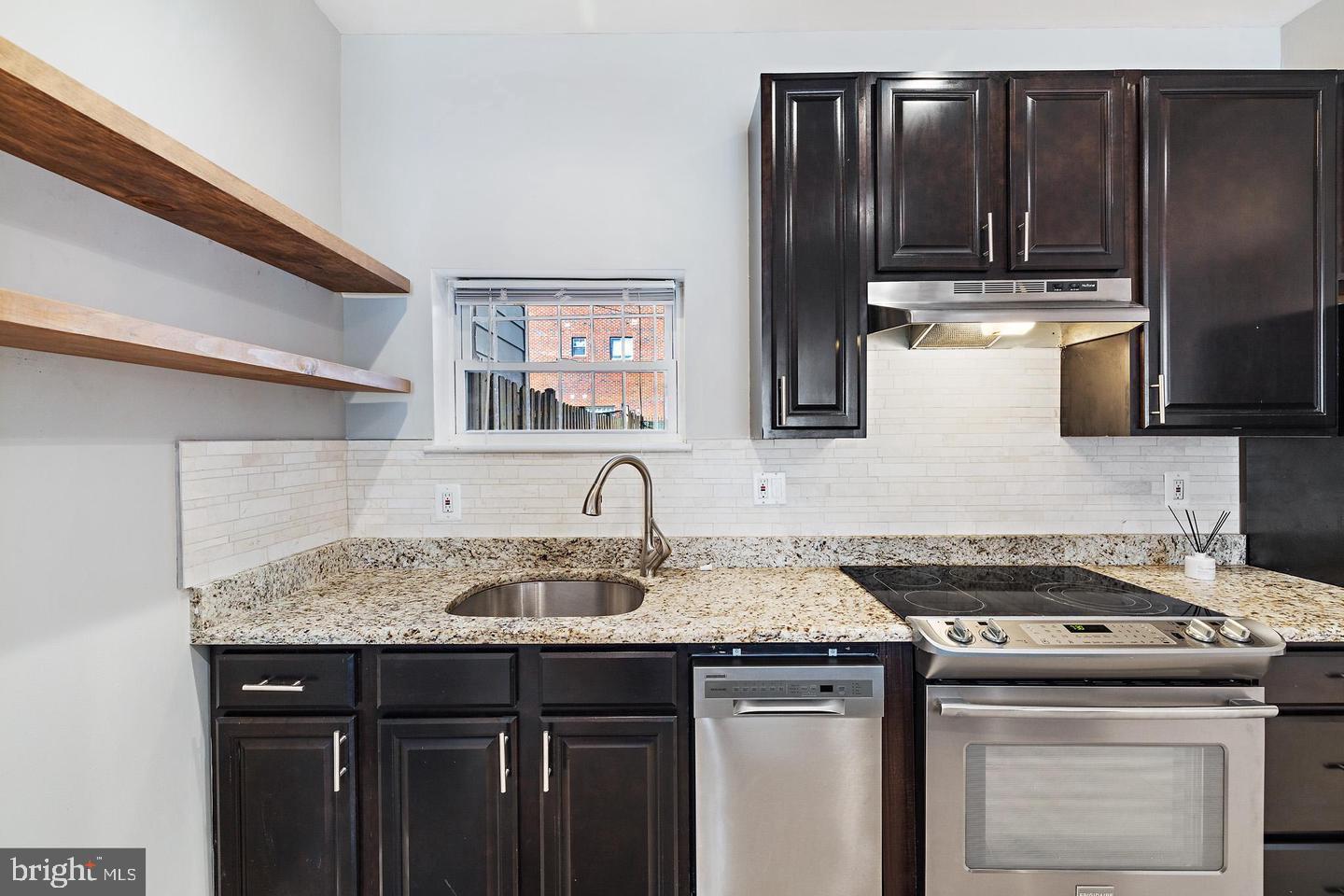 504 L Street Northeast, Unit A Washington, DC 20002 - Photo 8 of 20