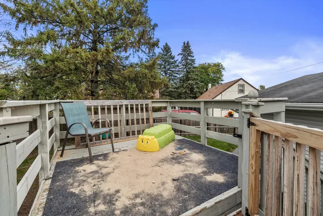 $375,000 | 206 Devils Lane, Walworth, WI 53184