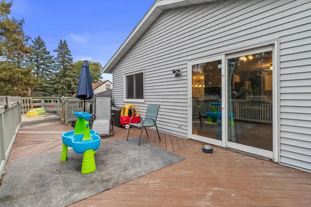 $375,000 | 206 Devils Lane, Walworth, WI 53184