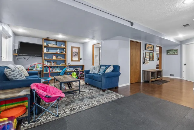 $375,000 | 206 Devils Lane, Walworth, WI 53184