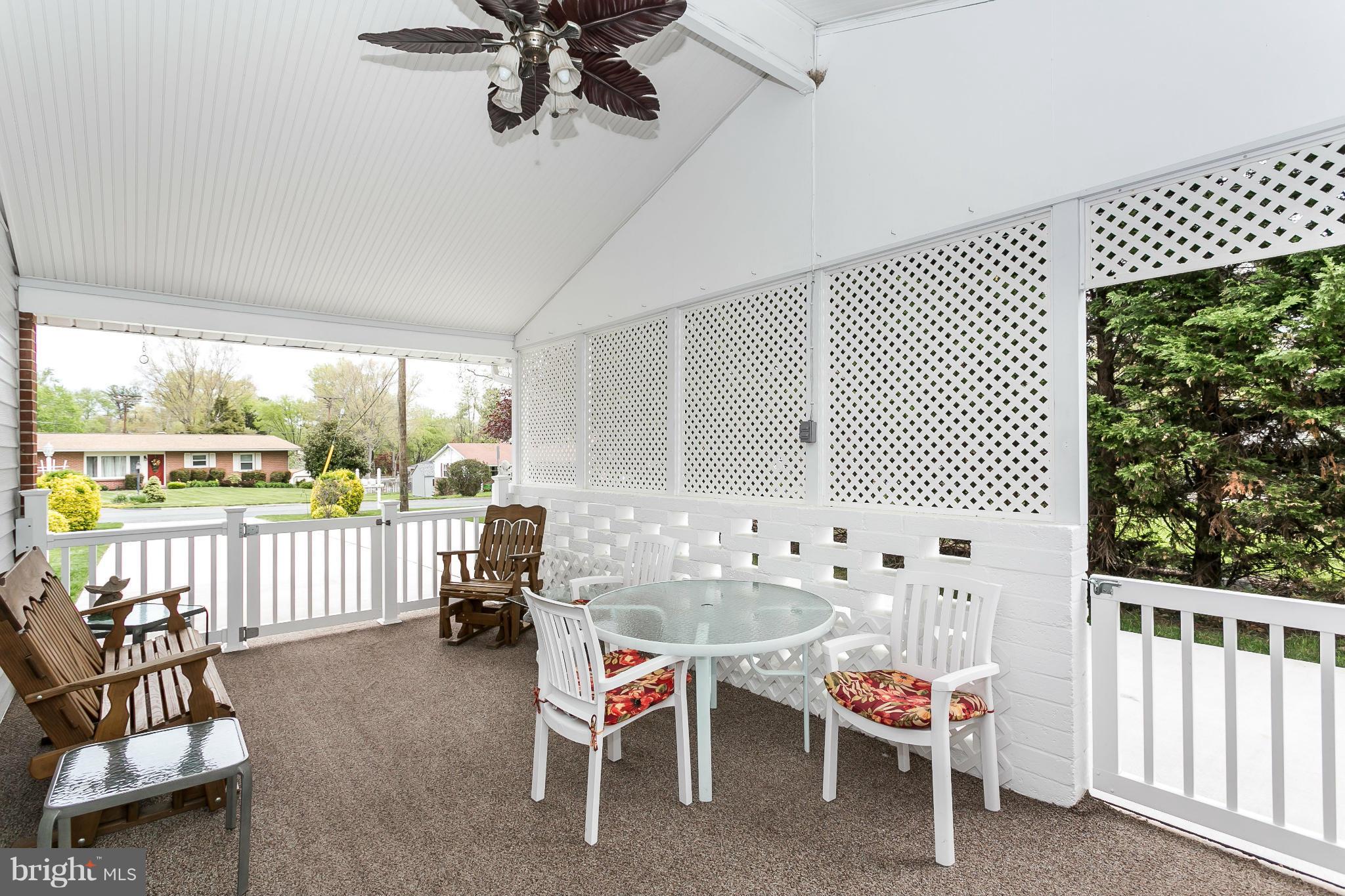 Covered Side Porch