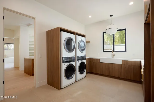 $3,725,000 | 2901 East Pierson Street, Phoenix, AZ 85016