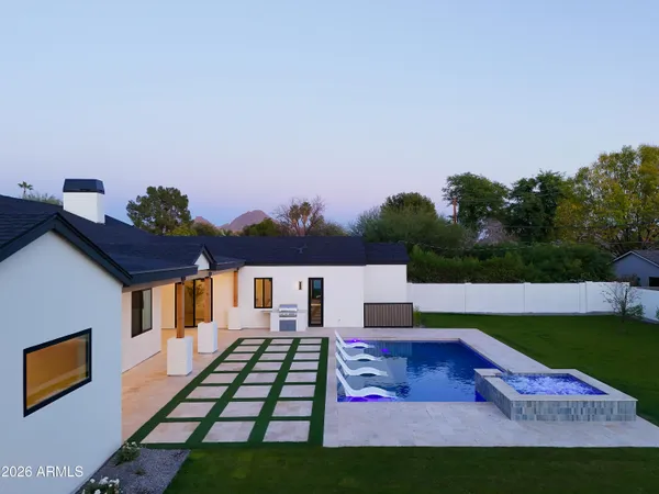 $3,725,000 | 2901 East Pierson Street, Phoenix, AZ 85016