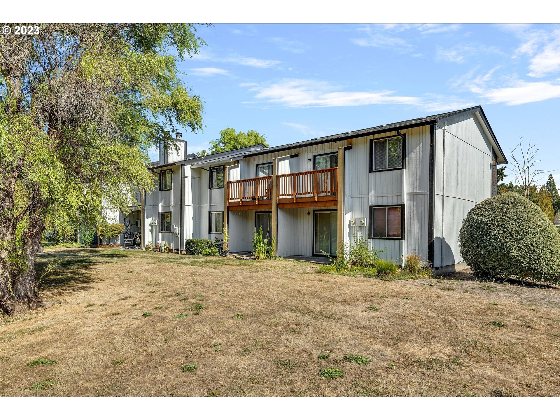 14095 Southwest Walker Road, Unit 10 Beaverton, OR 97005 - Photo 15 of 21 Gallery Image 15